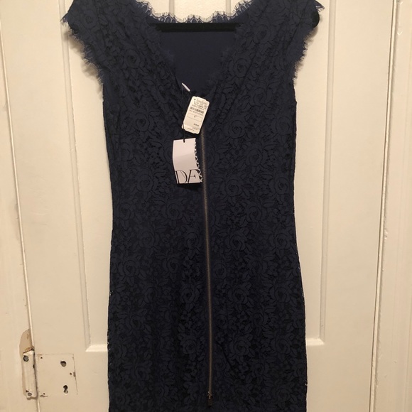 Diane Von Fusrtenberg Navy Lace Mini Dress NWT - Picture 3 of 3